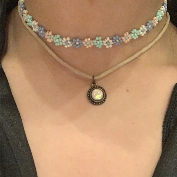 Chokers - Picture 3 of 3